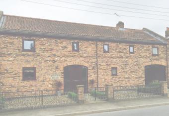 Fir Tree Barn has Balcony rooms