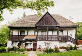 Beh  v-Lak has Balcony rooms