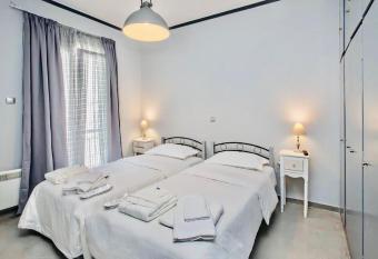 Cozy flat in Tinos has Balcony rooms
