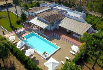 Villa Vetti has Balcony rooms