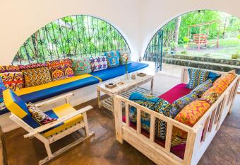 Footprints House allows 18 year olds to book a room