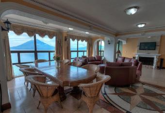 Torres de Atitl  n Pent-House 10 personas - Apartamento 8 personas has Balcony rooms