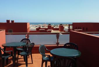 Appartamento fuerte 1 allows 18 year olds to book a room