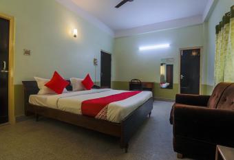 Riverview Guest House has Balcony rooms