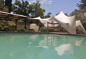 Swartberg Guest House has Balcony rooms