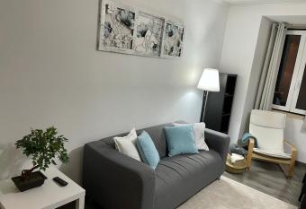 Casa da Sinagoga allows 18 year olds to book a room