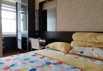 Will s Apartment - Parahyangan Residence has Balcony rooms