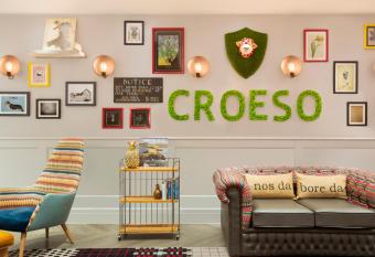 Hotel Indigo - Cardiff, an IHG Hotel allows 18 year olds to book a room