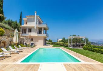 NafplionVillaArtemis has Balcony rooms