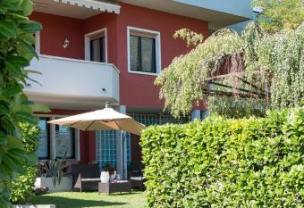 Villa Boninsegna has Balcony rooms