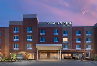 TownePlace Suites by Marriott Columbia allows 18 year olds to book a room