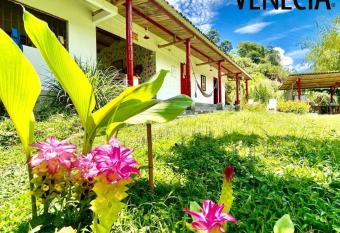 Hacienda Venecia Hostel allows 18 year olds to book a room