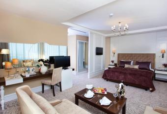 City Center Istanbul Taksim Hotel has Smoking/Balcony rooms