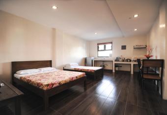 Pine Breeze Cottages allows 18 year olds to book a room