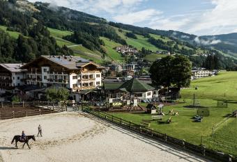 Bauernhof Hotel Oberschwarzach has Balcony rooms