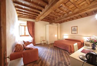 Hotel Villa San Michele allows 18 year olds to book a room