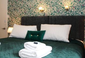 Cambridge House room only accommodation for Adults allows 18 year olds to book a room