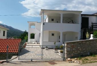 Ruza Apartmani has Balcony rooms
