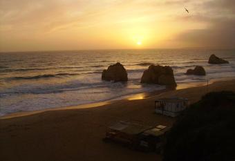 Beach House 31 allows 18 year olds to book a room