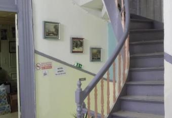 Sparti has Smoking/Balcony rooms