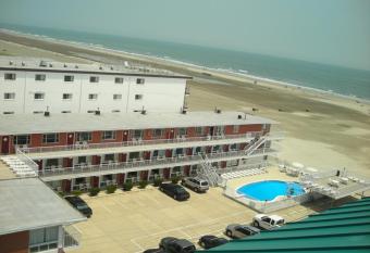 Astronaut Motel has Balcony rooms