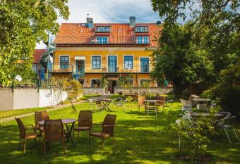 Hotell Breda Blick allows 18 year olds to book a room