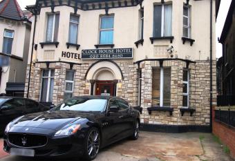 Clock House Hotel - London Croydon allows 18 year olds to book a room