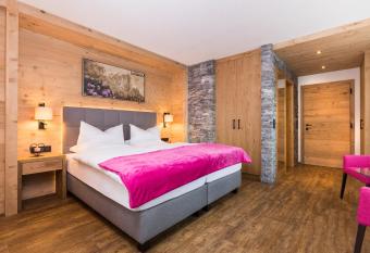 Hotel Augarten has Balcony rooms