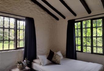 Villa Calusa has Balcony rooms