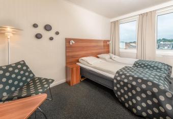 Hotel Sverre allows 18 year olds to book a room
