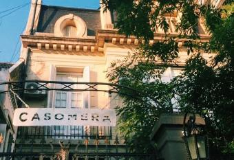 Hotel De La Rue has Balcony rooms