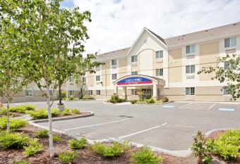 Candlewood Suites Oak Harbor allows 18 year olds to book a room
