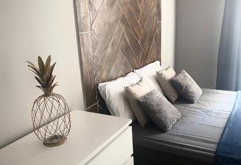 Studio Magali allows 18 year olds to book a room