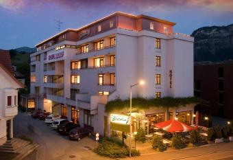 Hotel Bischof allows 18 year olds to book a room