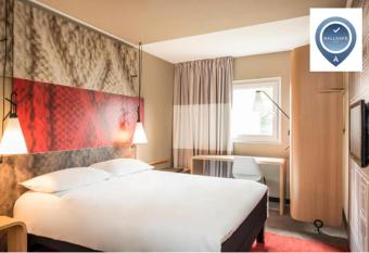 Ibis A  roport B  le Mulhouse allows 18 year olds to book a room