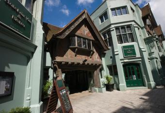 Hotel Du Vin & Bistro Brighton allows 18 year olds to book a room