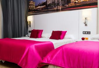 CH Olmedo allows 18 year olds to book a room