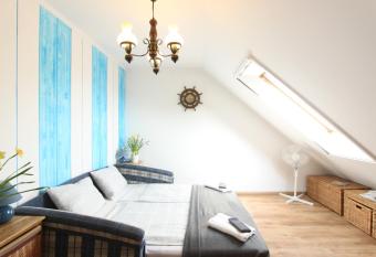 Soromp   Vend  gh  z has Balcony rooms