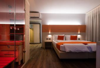 Albergo Casavecchia has Balcony rooms