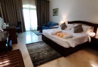 M  venpick Hotel Cairo - Media City has Balcony rooms