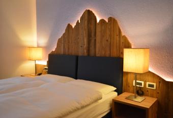 Hotel Garn   N  s Cr  pes has Balcony rooms