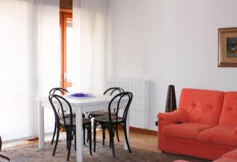 Appartamenti Mori has Balcony rooms