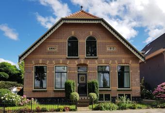 De Stadshoeve allows 18 year olds to book a room