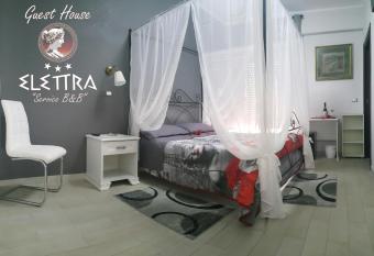 Guest House Elettra allows 18 year olds to book a room