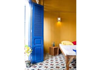 BARACA Guesthouse has Balcony rooms
