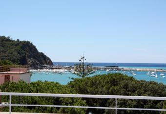 Hotel Genova allows 18 year olds to book a room