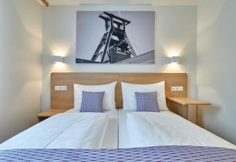 McDreams Hotel Essen allows 18 year olds to book a room