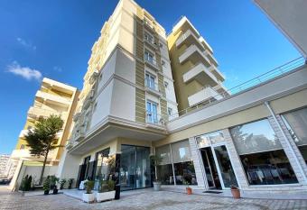 Hotel Edart allows 18 year olds to book a room