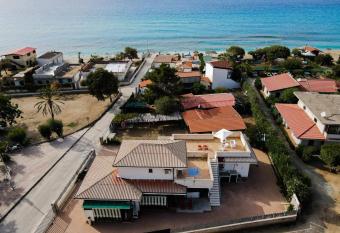 casa vacanze margherita has Balcony rooms