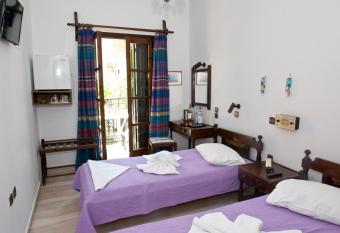 Pegasus Hotel has Balcony rooms